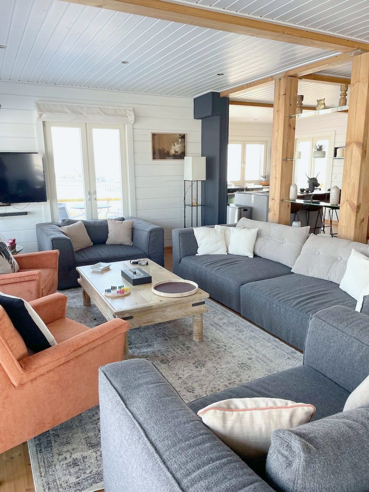 Le salon, autre angle
