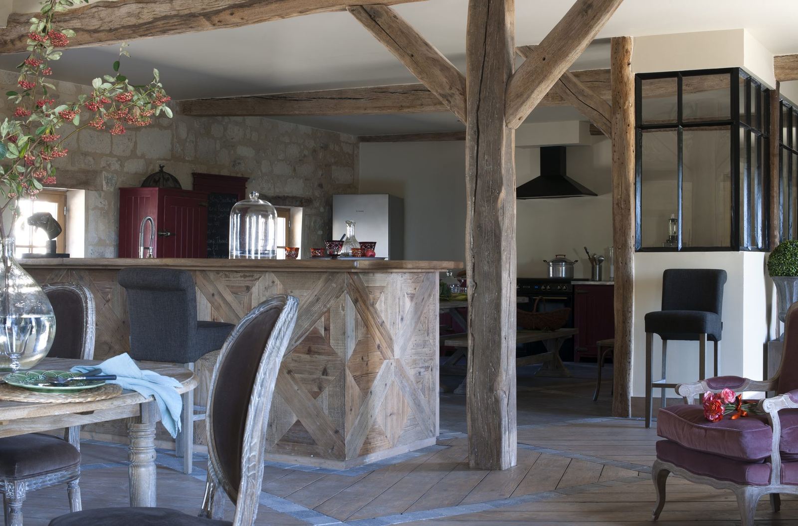 La cuisine ouverte et sa verrière